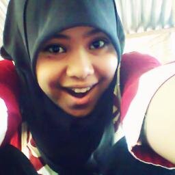 18th may 1997, a girl who love cat and snake so much. follback? mention okay!