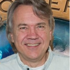 filmproducent, regisseur, scenarioschrijver, zeiler, lezer.
