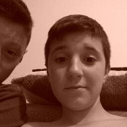 UrkmzYsr's profile picture. 