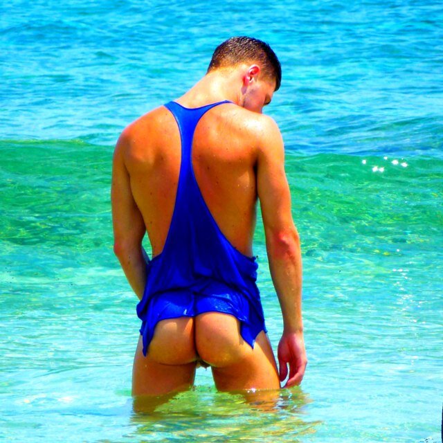 That's me: | gay | bottom | sporty | naked | BubbleButt | BBBH | exhibitionistic | voyeuristic | 18+ ONLY! MEN ONLY!