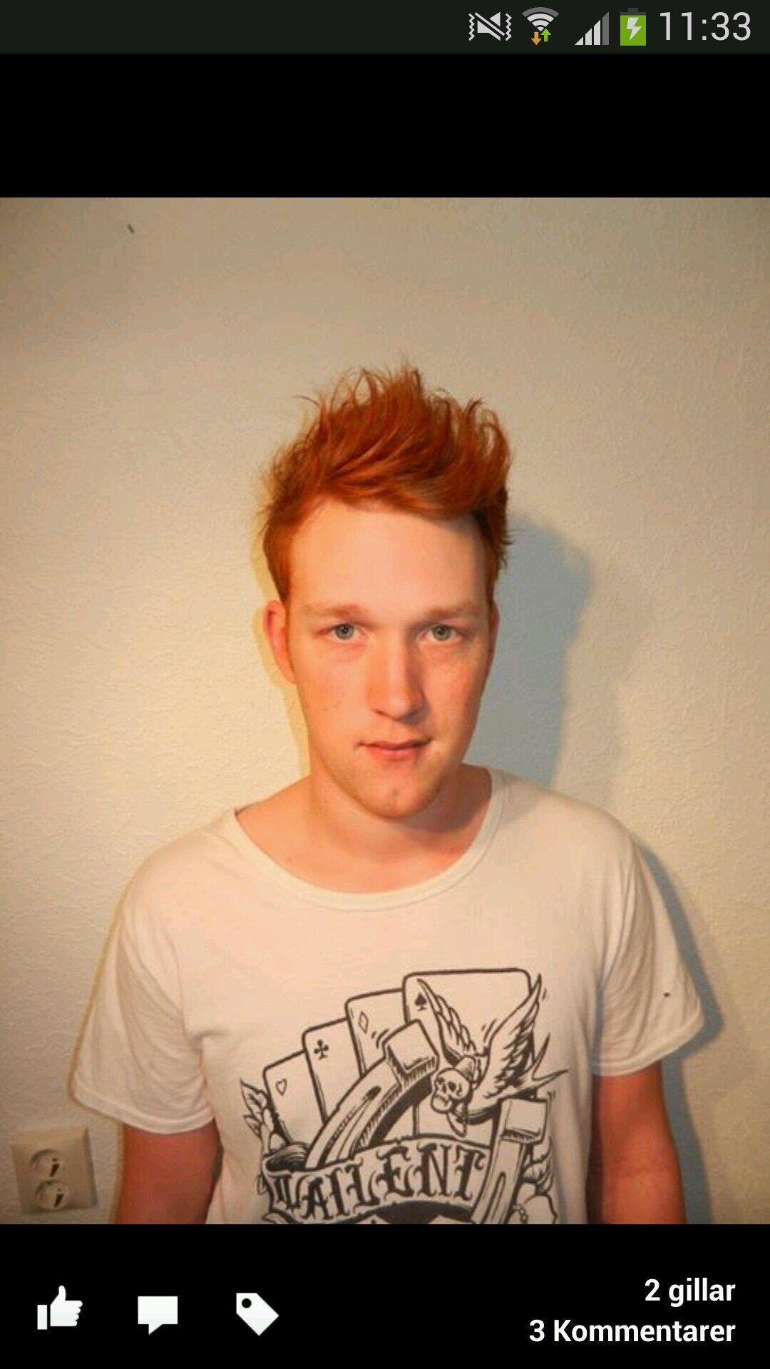 Abbarn1987's profile picture. Social media enthusiast ● Taxidriver ● Ride my bicycle to work ● Proud father ● Can't fly but glides pretty well.