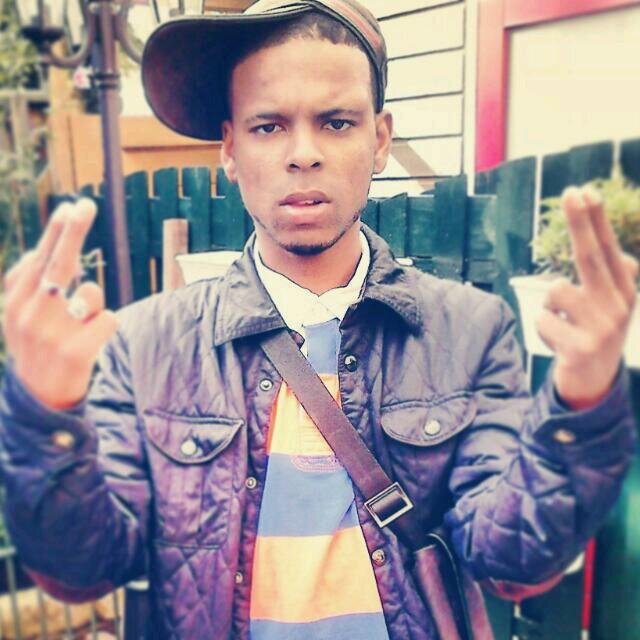 Voor meer Info » Jizzle-music@live.nl| IG: Loontje600 |Unsigned Hype|