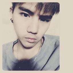มีแต่สีเทา :(