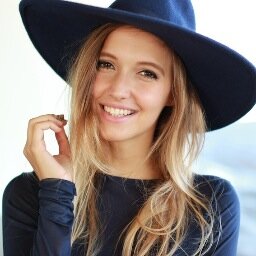 Licenciada en Derecho y fashion blogger.