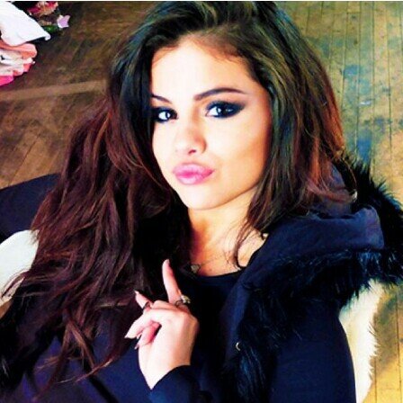 im lebanese and proud  Im a Selenator and a belieber and a mendie and an efronic and a KPOP AND ALOT MORE so just follow me and I'll follow back thank u ^ - ^