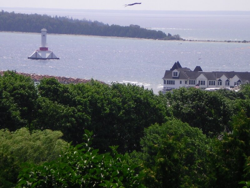 Mackinac Air 
Your island destination.