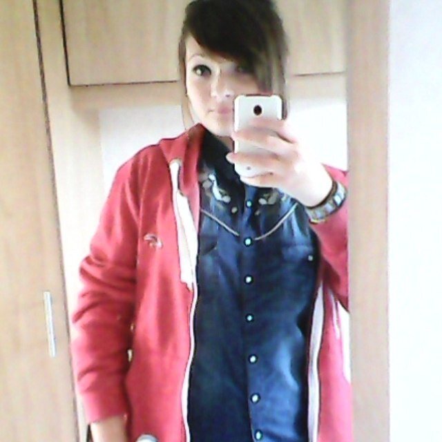 Bios are shite, follow me and ill follow back! :P