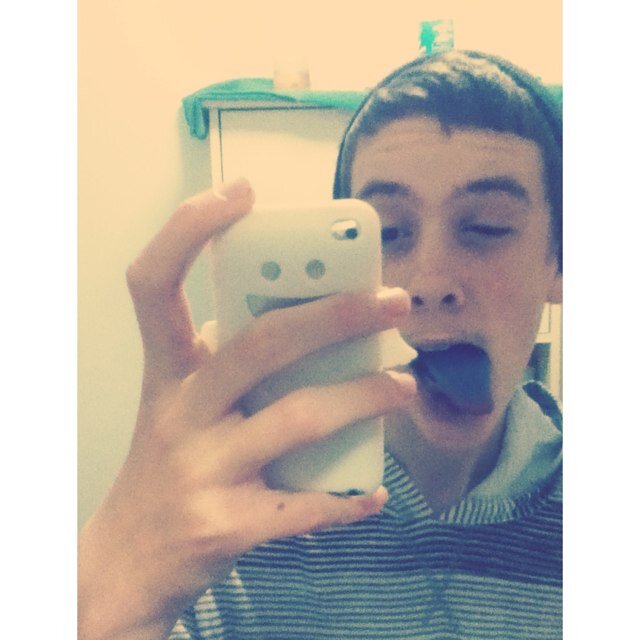 Insta: thedevilmaymosh tumblr: bu-tay-clan  minecraft tag: swaggy-cakes