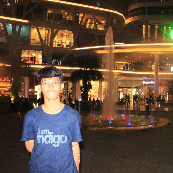 Nama pacar tuh adanya di hati bukan di bio :p