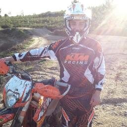 Las gracias a mi manada a mi familia y, a todos esos locos que me seguis por aquí!