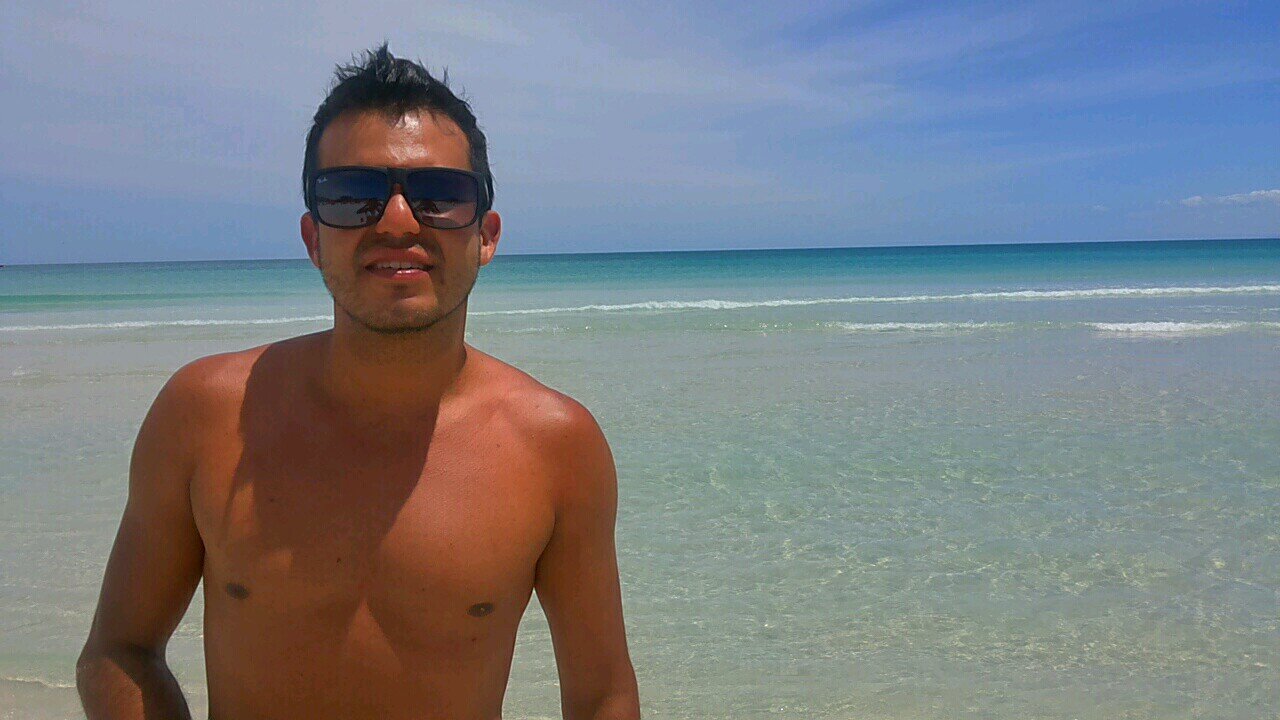 Ainda nas nuvens, vivendo na praia e continuo com 30 anos.