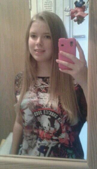 15 jaar♥ haagse hout mc1♥ veurs lyceum♥FEYENOORD VOOR EVER!!!!!!!!♥woon in 070♥fan van the  hunger games en catching fire♥