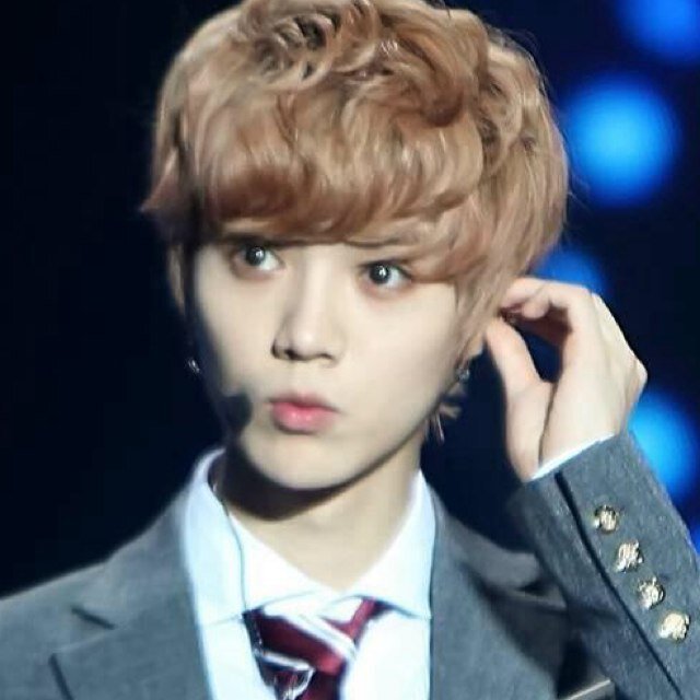 แอคสำรองที่สอง =) 大家好！我叫杨雅婷。鹿晗跟世勋 ❤ 我爱你们〜 EXO #ChineseProgram9ofCKK