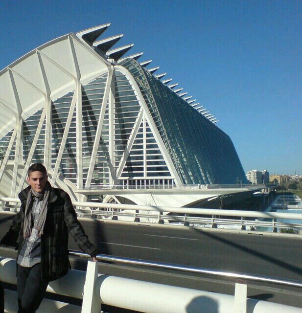 Profesional de Eventos y Asesor Inmobiliario. En los ratos libres árbitro de @FutSalRFEF