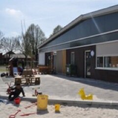 Kinderdagverblijf, buitenschoolse opvang en tussenschoolse opvang. Gevestigd in MFG De Trommel aan de Horstakker.
