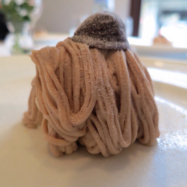 都内で食べ歩きを趣味にいろいろ巡っております。たまに、遠出してローカルグルメなんぞもしております。
また、細々、備忘録的に食べログもやっておりますので、よろしくお願いします。