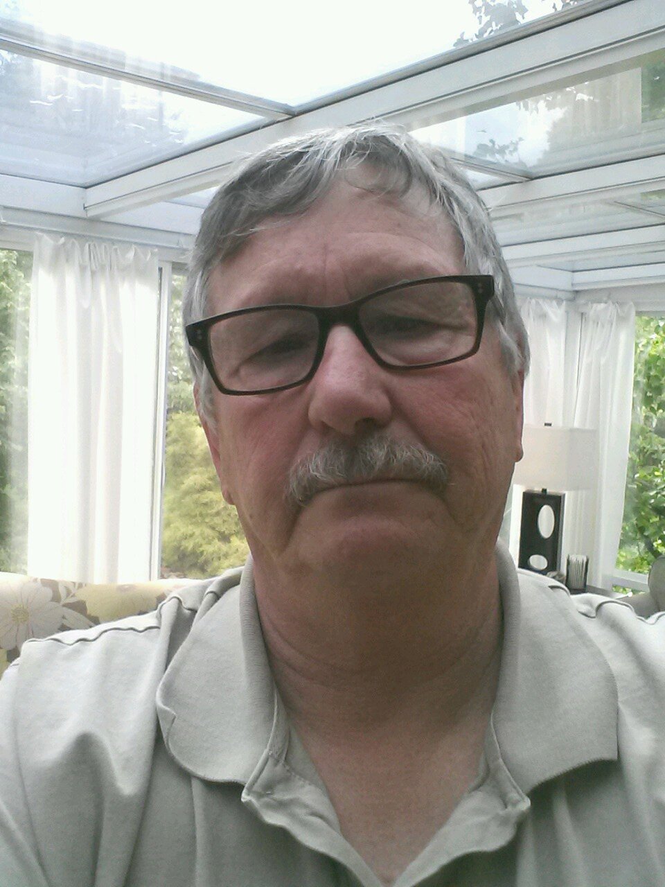 Conservitive railroad electrician & Vietnam vet 173rd assult  helicopter  co.