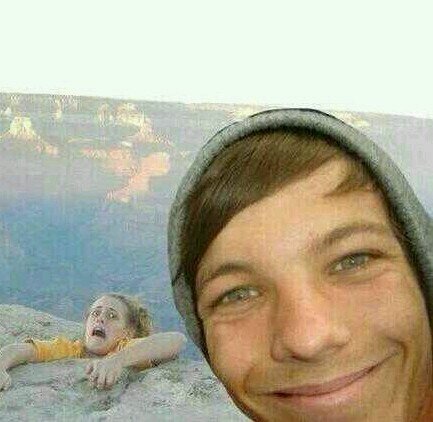 he might not follow you but he would fuck you ;)     account made by @Tommo_vuitton