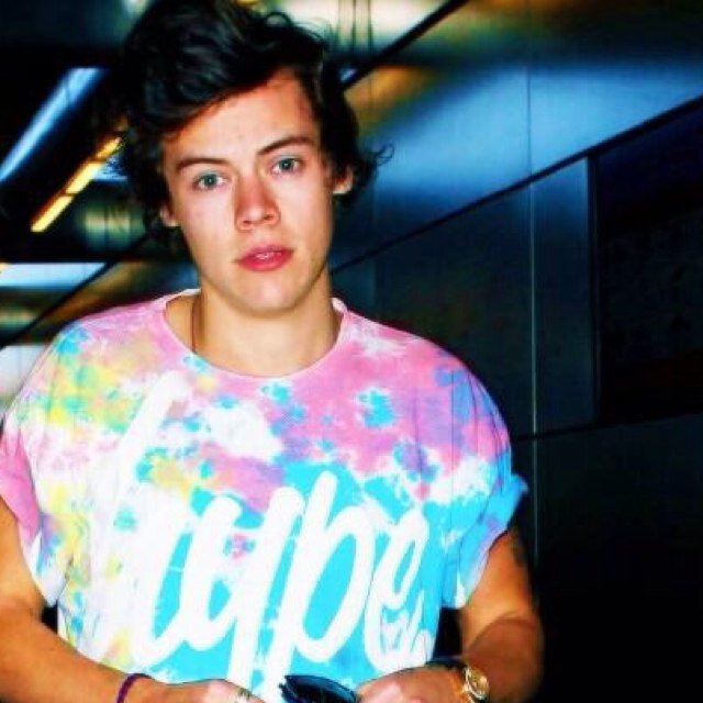 it would mean everything if you followed @hallelujaharold cuz she gave u a free follow :) thanks lovely