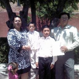 Ama de casa feliz ,casada con rafael mtz. y con dos hijos hermosos q son mi vida Rafita y Jose Elias..