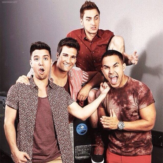 @bigtimerush is my life, my idols @TheCarlosPena @1LoganHenderson @jamesmaslow @HeffronDrive @dbeltwrites LOS AMO!! 15/08/13