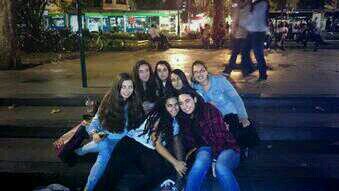 12 Chicas unidas por un mismo sueño, vivir 1900 historias junto a ellos @AurynOficial                    Endless Road ~AURYNERS~