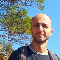 Formo a la gente para que adquieran competencias y habilidades que los hagan brillar en su entorno profesional y personal.