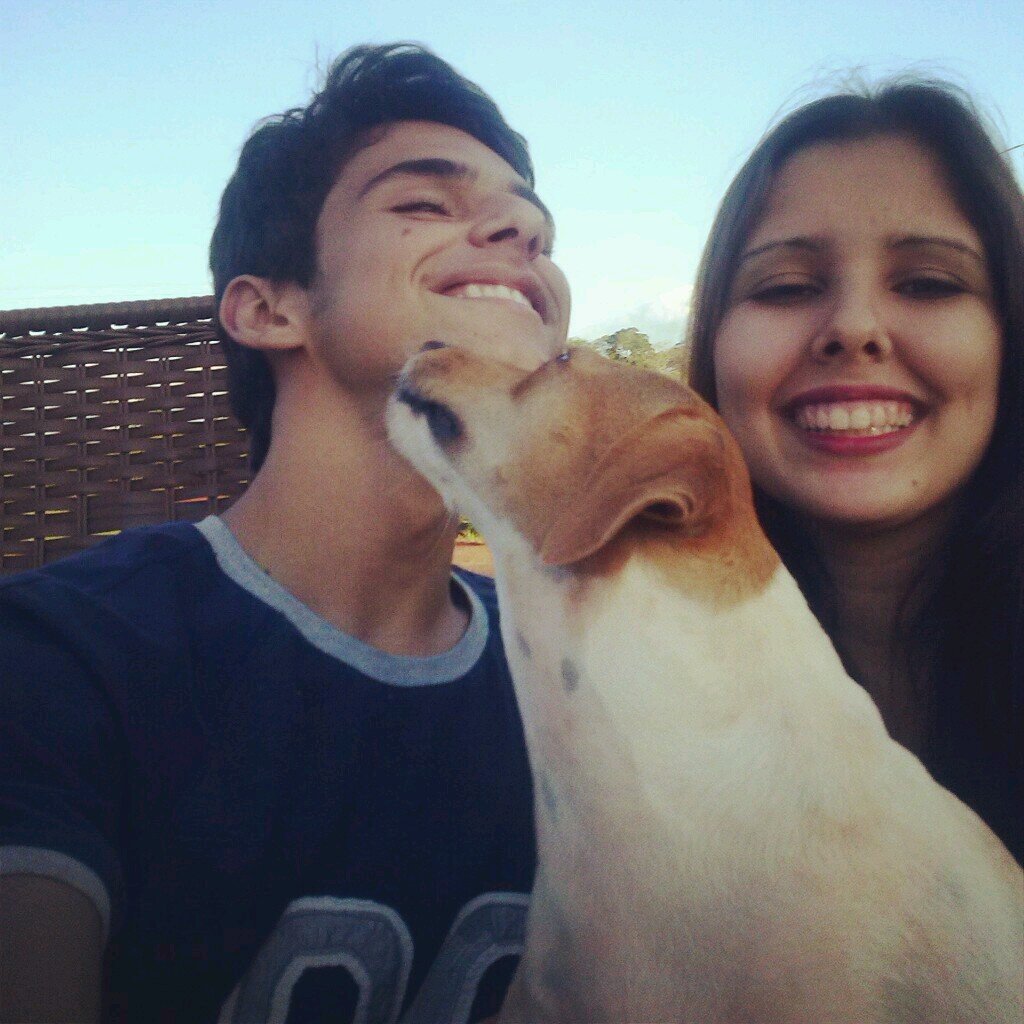 isa_mmedeiros's profile picture. O Que É Proibido Simplesmente Me Fascina.