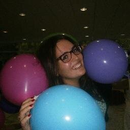 sevillana, estudiante de farmacia, que le encanta vivir la vida y aprovecharla! =D siempre mostrandole una sonrisa al mundo!