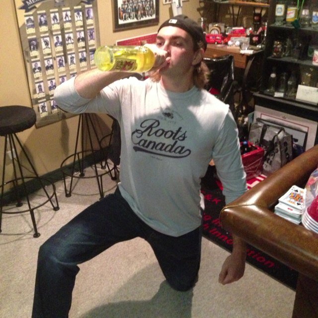 Not Brad Pitt. Beauty flow, dick like Jesus. Often reffered to as the Wayne Gretzky of sexual stuff