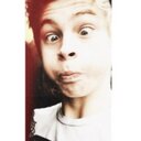 read bio (@5crazysos) Twitter