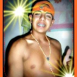``Pra quue Olhos verdes ,Se  VermeLho Vem da Naturezaa`` Seguindo todos q me segue :)