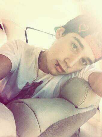 5 boys + 4 syllables + 3 brothers + 2 brothers? + 1 name = My World Janoskians ♥. Still waiting for a follow from the boys...