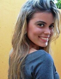 Sou uma menina meiga e delicada porem muito forte gosto de novas aventuras com meus amigos.
Sou linda, educada, muito divertida, mais não sou metida ;)