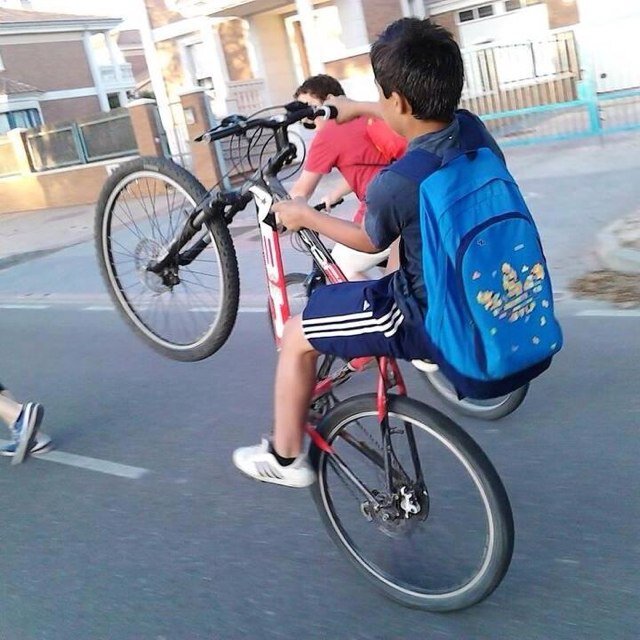 redonCGD's profile picture. A falta de amor Fiesta ,amigos y alchol. Stuntrider!!!!!!!!!!!!! La cogida ( cgd )