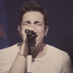 Sonhar & não desistir Cair & ficar de pé ! 
Fc dedicado para o meu anjo @ferrerodi só demostrando um pouco do meu Amor por ele. Te Amo Branquelo lindo 3
