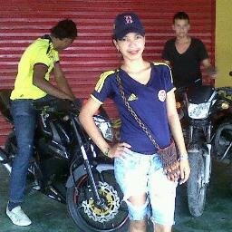 Dios es mi guiia i mi fortaleza, lok apasiionada del pop del buen pop ;) te amoo a tii