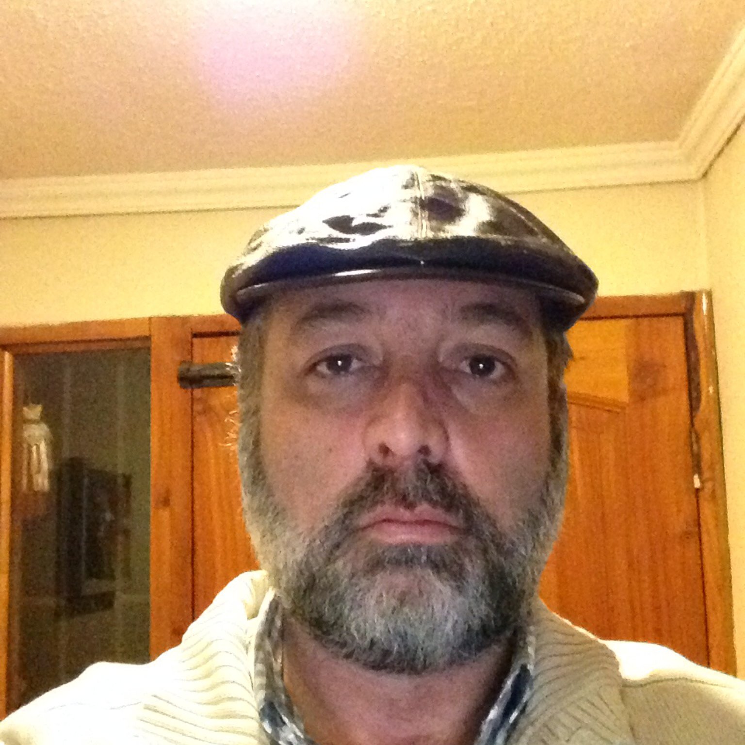 Ingeniero, Administración en Salud, entusiasta e inquieto por la innovación en mi área. Padre de 5 hijos.