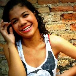 Taurina,Alagoana,Católica, amo ler, adoro escutar músicas principalmente Rosa de Saron. JESUS s2
