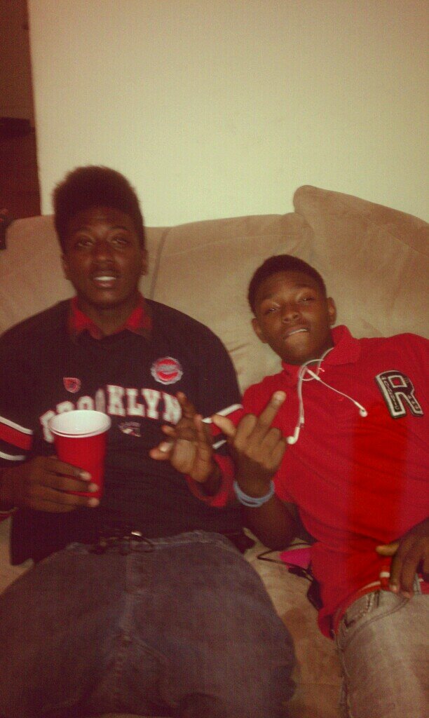 #GMT!! G'ZUPP,,  SMOKE GOOD WEED, I GOT THE BEST!  TEAM FOLLOW BACK,, I LOVE MY FANS,, #TRUEE SHIT!!