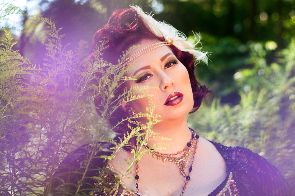 Detroit based pin up model showing girls how to rock those curves!
