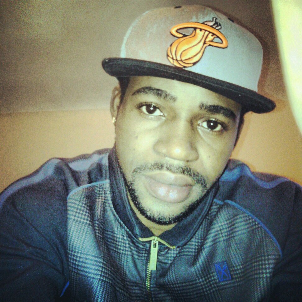 Top100zave's profile picture. Im the best lyricist in NYC pay attention..rapper,ghostwriter,,,,,,im reppin FS 2Deep.5kob Penich....IG @ top100zave,FB @ Sanza-v Jun