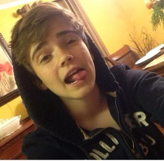 ZachAplinWC's profile picture. Finally found my princess. ❤️ {Taken}