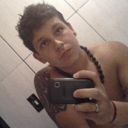 Antes de falar, escute. Antes de reagir, pense. Antes de criticar, espere. Antes de orar, perdoe. Antes de desistir, tente.