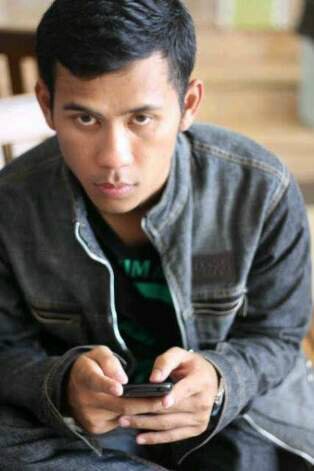 Aku Ɣªª  aku, gak bisa jdi kmu,,