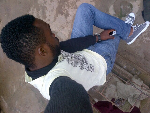 I pay my dues,i pay in full..My friend are few cause i don't do fools. I run my own race,ain't playing D Game of being beta dan any1.I jez wanna be successful.