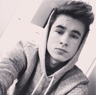 That moment when O2L is better than you . Ricky notice me on : 11/10 /13 ❤