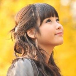 韓国のアイドル、インフルエンサー、BJ、チアリーダーなどが好きです。