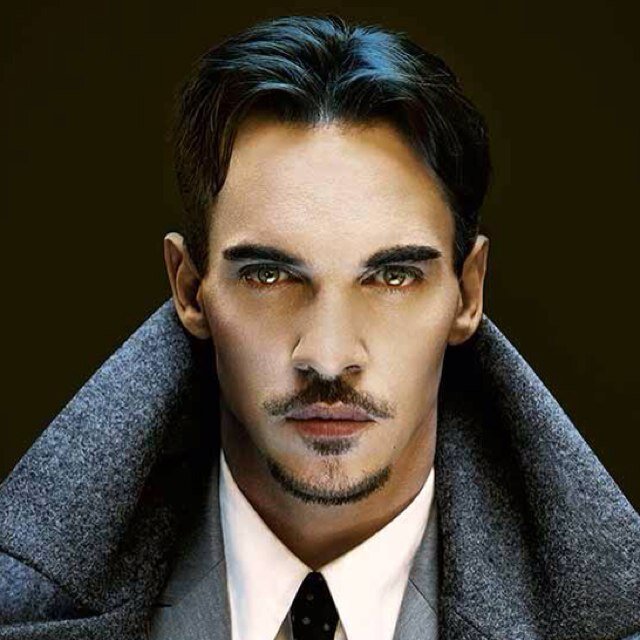 Jailed account for @LukeTheDukeOUAT I am not used to jail. I've never been caught. Except by @PiercingHeart