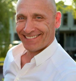 GlowEurope's profile picture. YourPhotoMag, create your own photo glossy magazine. Fast, easy and cheap straight from your smartphone!